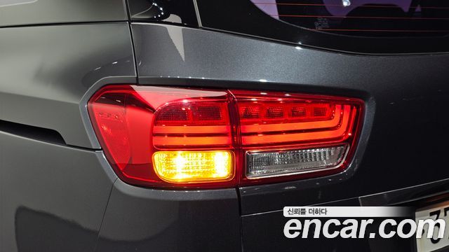 Kia Canival 2018 — photo 9