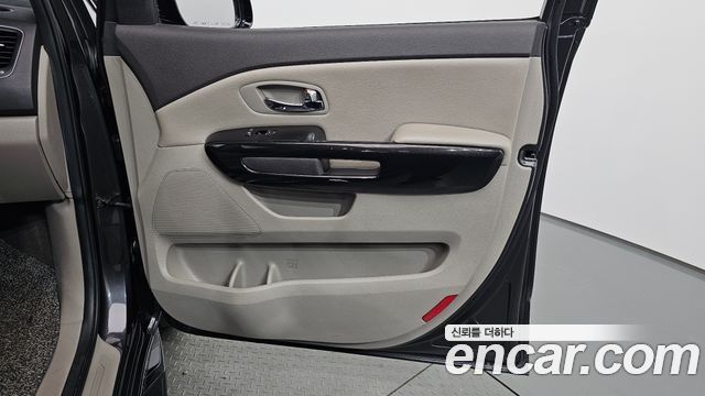 Kia Canival 2018 — photo 15