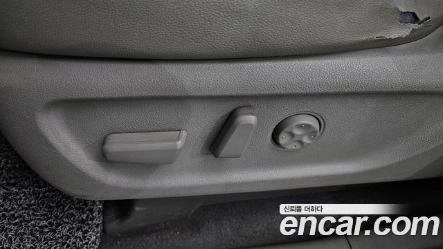 Kia Canival 2018 — photo 28
