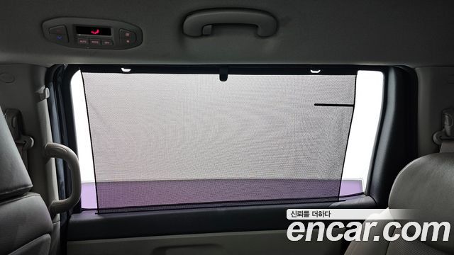 Kia Canival 2018 — photo 30
