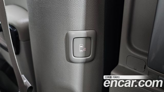 Kia Canival 2018 — photo 31