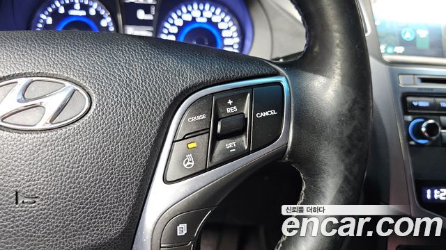 Hyundai Grandeur 2015 — photo 16