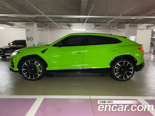 Lamborghini Urus 2021 — photo 4