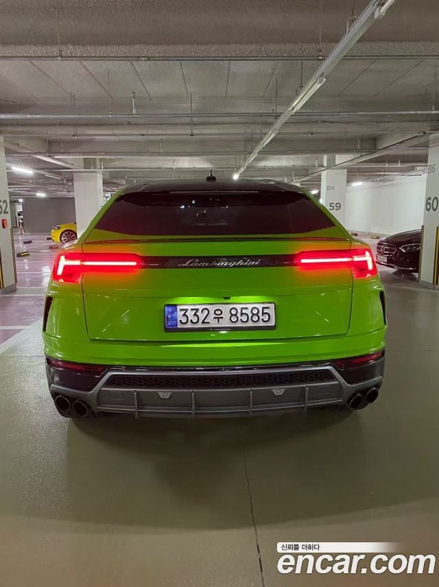 Lamborghini Urus 2021 — photo 6