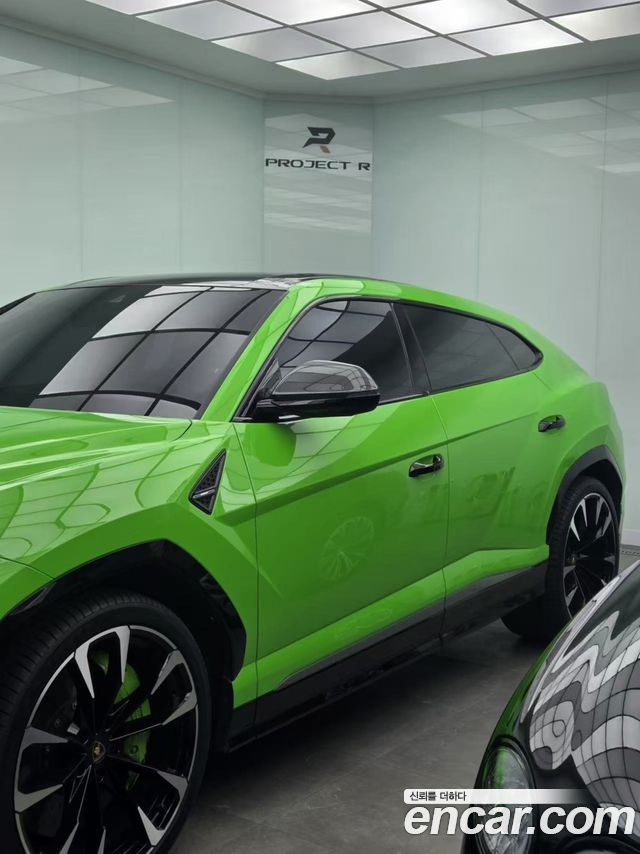 Lamborghini Urus 2021 — photo 9