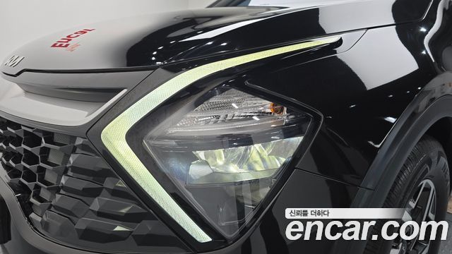 Kia Sportage 2023 — photo 8