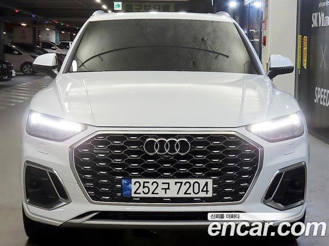 Audi Q5 2023 — photo 1