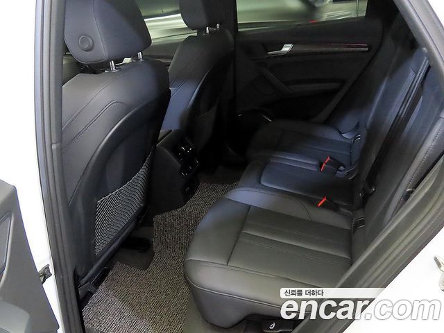 Audi Q5 2023 — photo 7