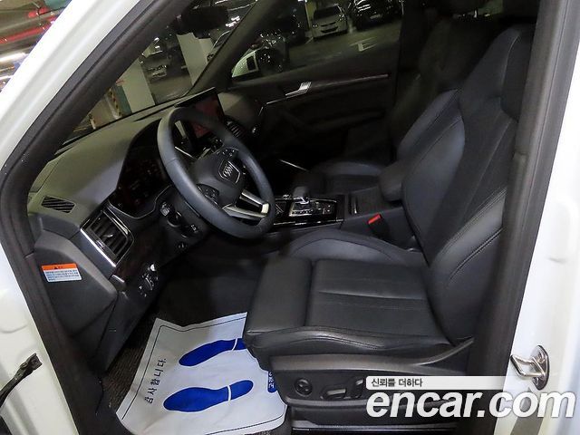 Audi Q5 2023 — photo 20