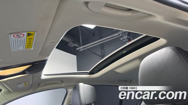BMW 5-Series 2019 — photo 25