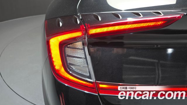 Hyundai Sonata 2022 — photo 9