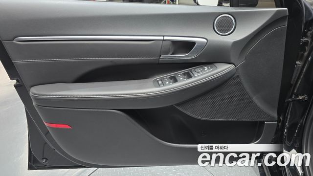 Hyundai Sonata 2022 — photo 14