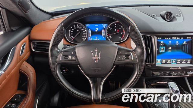 Maserati Levante 2019 — photo 13