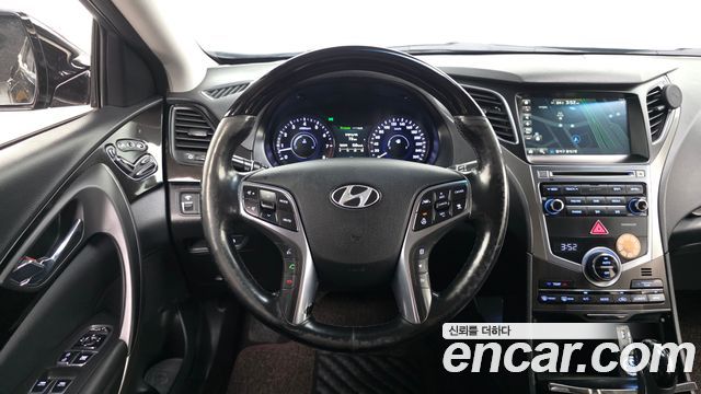 Hyundai Grandeur 2015 — photo 12
