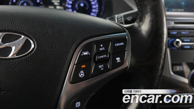 Hyundai Grandeur 2015 — photo 17