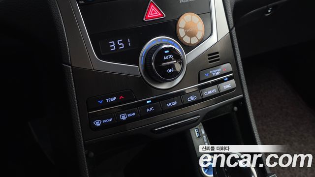 Hyundai Grandeur 2015 — photo 18