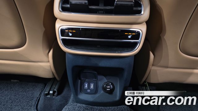 Genesis GV80 2020 — photo 25