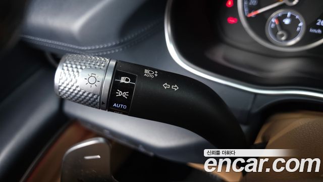 Genesis GV80 2020 — photo 29