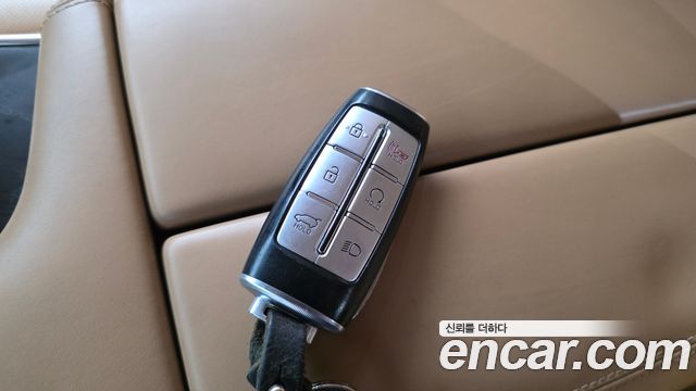 Genesis GV80 2020 — photo 32
