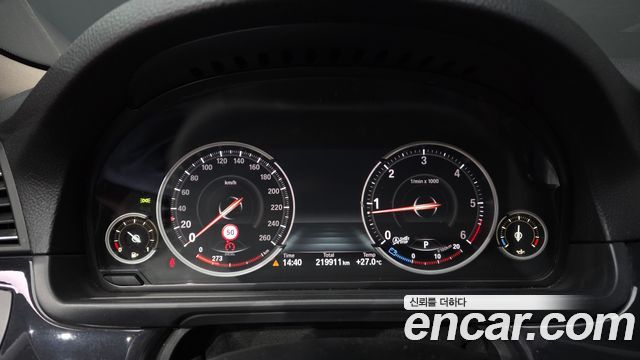 BMW 5-Series 2016 — photo 8
