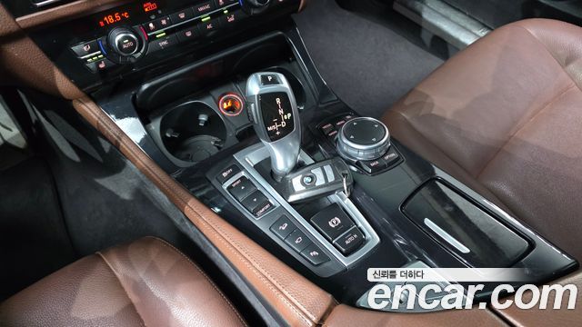 BMW 5-Series 2016 — photo 9