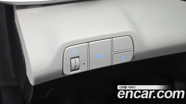 Hyundai AVANTE 2023 — photo 14