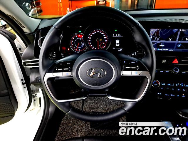 Hyundai AVANTE 2021 — photo 11