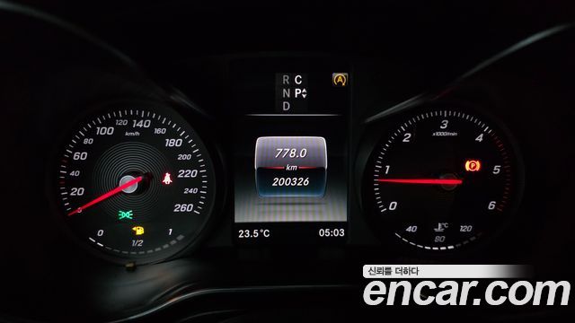 Mercedes-Benz V-Class 2018 — photo 8
