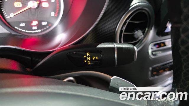 Mercedes-Benz V-Class 2018 — photo 9