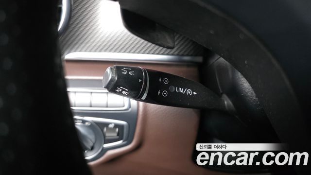 Mercedes-Benz V-Class 2018 — photo 15
