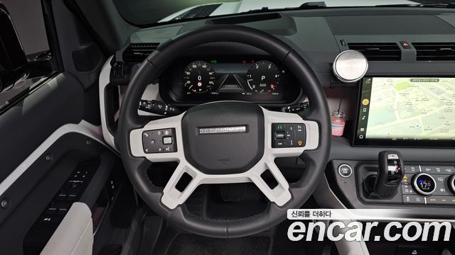 Land Rover Defender 2025 — photo 19