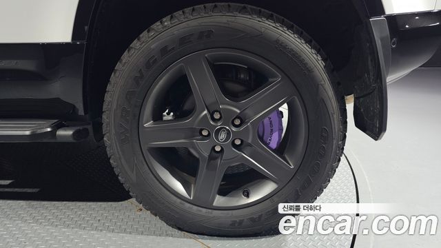 Land Rover Defender 2025 — photo 7