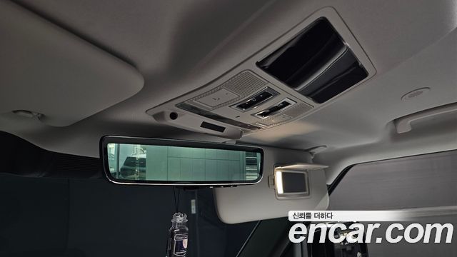 Land Rover Defender 2025 — photo 28