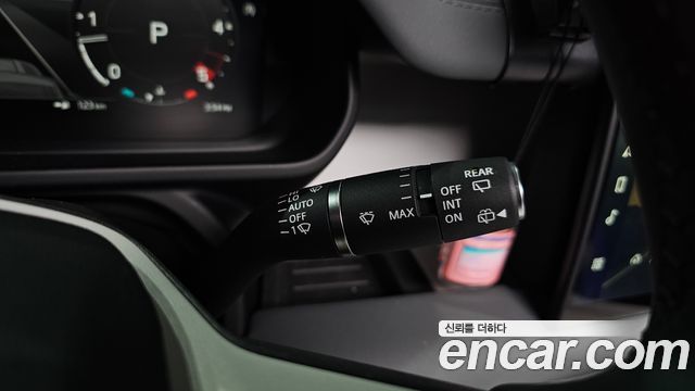 Land Rover Defender 2025 — photo 33