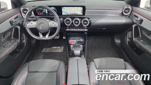 Mercedes-Benz CLA-Class 2022 — photo 10