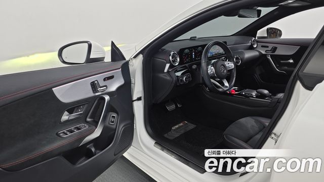 Mercedes-Benz CLA-Class 2022 — photo 13