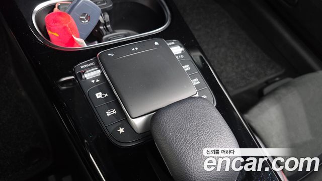 Mercedes-Benz CLA-Class 2022 — photo 25