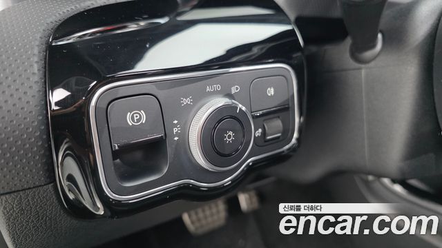 Mercedes-Benz CLA-Class 2022 — photo 26