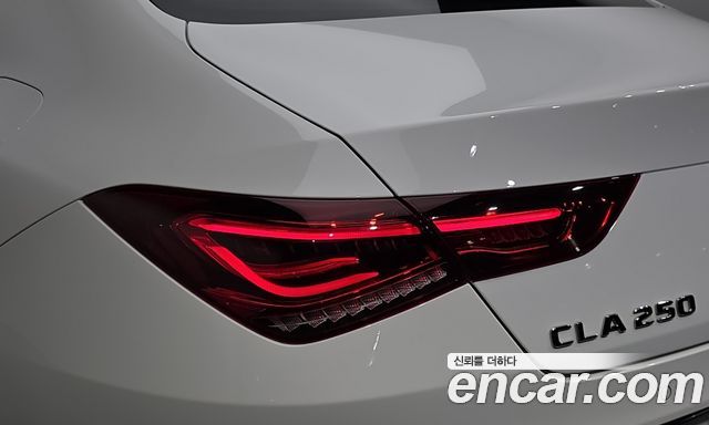 Mercedes-Benz CLA-Class 2022 — photo 9
