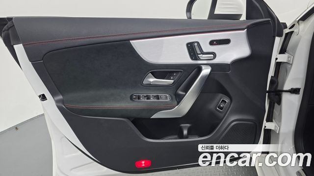 Mercedes-Benz CLA-Class 2022 — photo 14