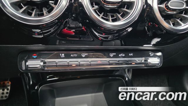 Mercedes-Benz CLA-Class 2022 — photo 29