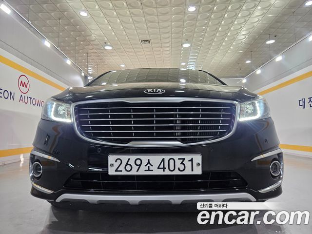 Kia Canival 2018 — photo 1