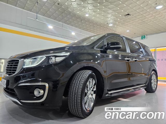 Kia Canival 2018 — photo 3
