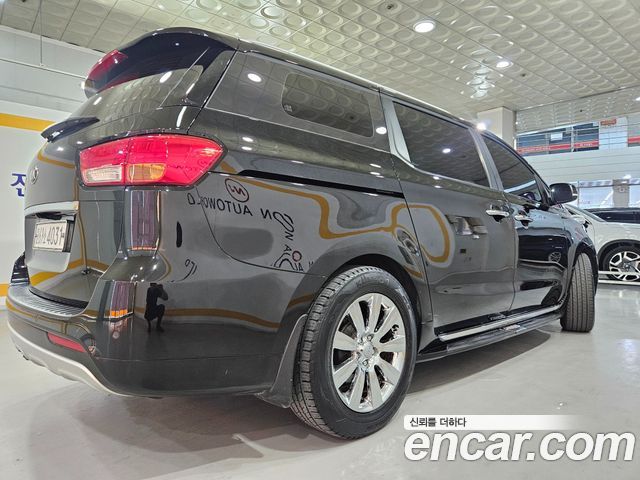 Kia Canival 2018 — photo 5