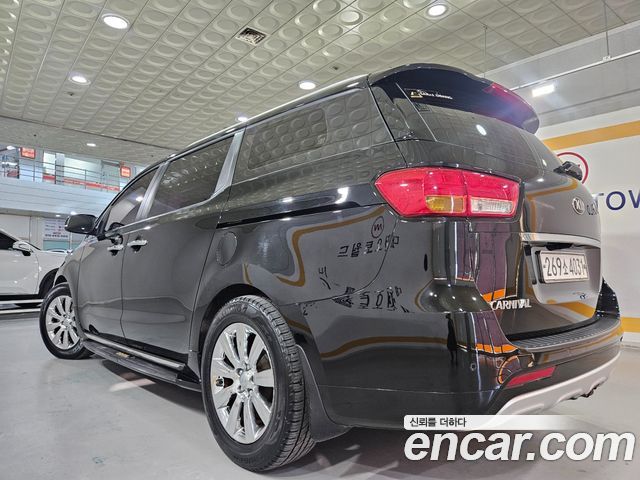Kia Canival 2018 — photo 6