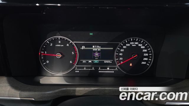 Kia Sorento 2023 — photo 11
