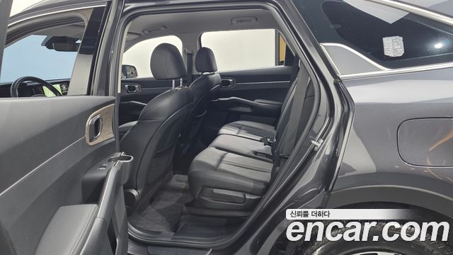 Kia Sorento 2023 — photo 17