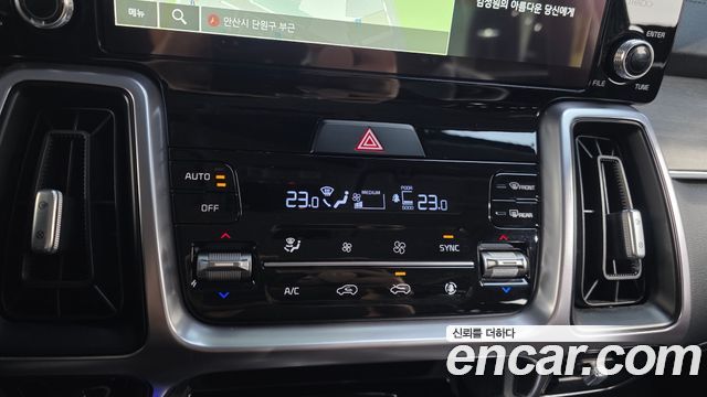 Kia Sorento 2023 — photo 32