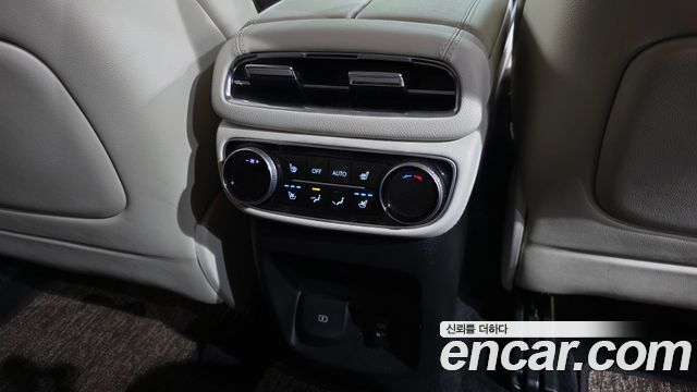 Genesis GV80 2022 — photo 24