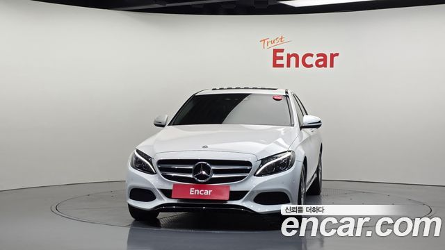 Mercedes-Benz C-Class 2018 — photo 3